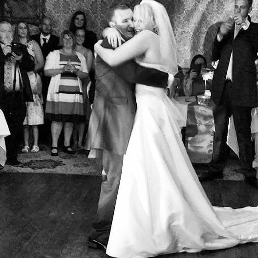 So I'm married! Very quick post and teeny flash, full post coming soon.