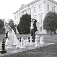 Re: Giant garden games = anyone had them at their wedding?