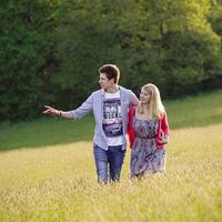 Re: Advice from TOGS please .. H2B hates having his photo taken..