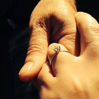 Re: Engagement ring *flash*, anyone else want to join in? :)