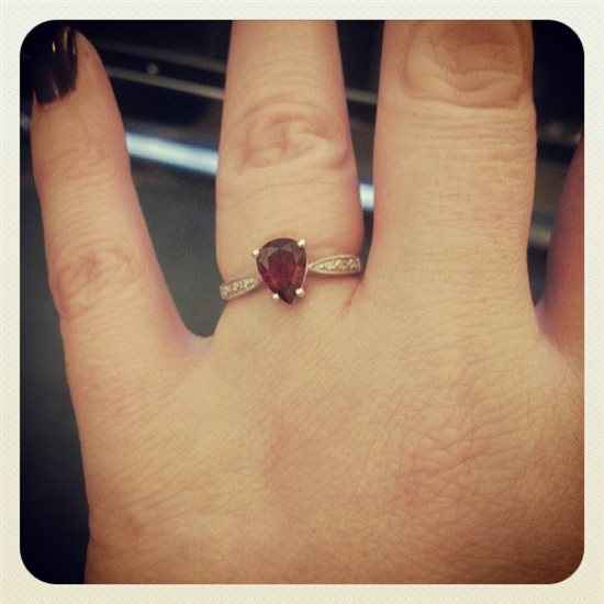 Re: Engagement ring *flash*, anyone else want to join in? :)