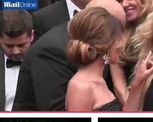 Wedding hair FLASH...it doesn't look like a lump of poo anymore!!