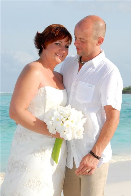 Re: Would you still wear a wedding gown if you were getting married abroad?