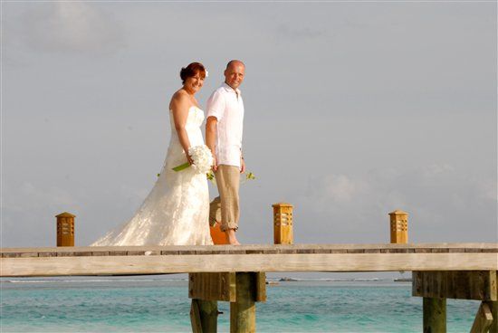 Re: Would you still wear a wedding gown if you were getting married abroad?