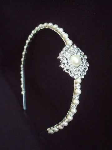Re: Wanted Pearl Side Tiara or Headband