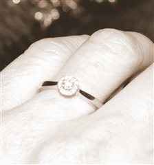 Re: IT'S OFFICIAL!!!! Christmas Day Engagements!!!!