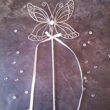 Re: Flowergirls - What to hold?