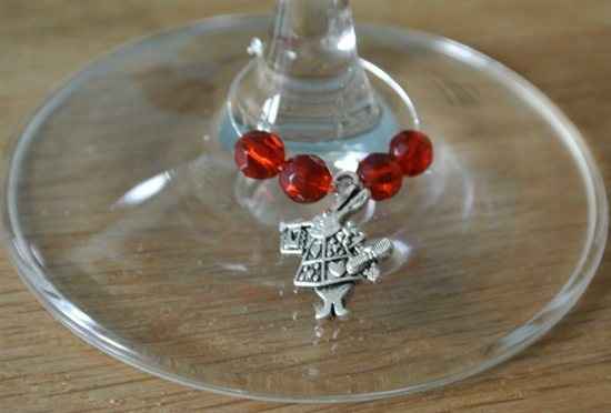 Re: What are you doing for wedding favours?