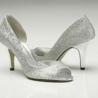 Re: lets all flash our wedding shoes!!!
