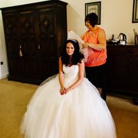 Re: Gratuitous dress flash for OMs