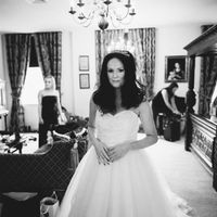 Re: Gratuitous dress flash for OMs