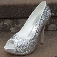 Sparkly bridal shoes for sale - size 5 - brand new, never worn!