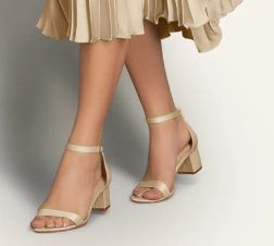 Bridesmaid shoes 1