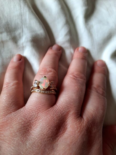 Share your engagement ring and wedding stacks! 18