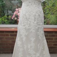 Re: San Patrick wedding dress, can I wear a hoop?