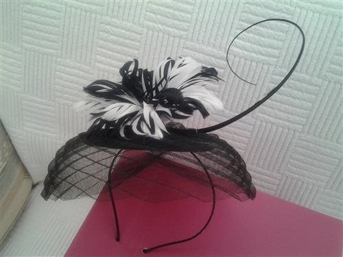 Beautiful Mother of the Bride / Groom Fascinator for Sale