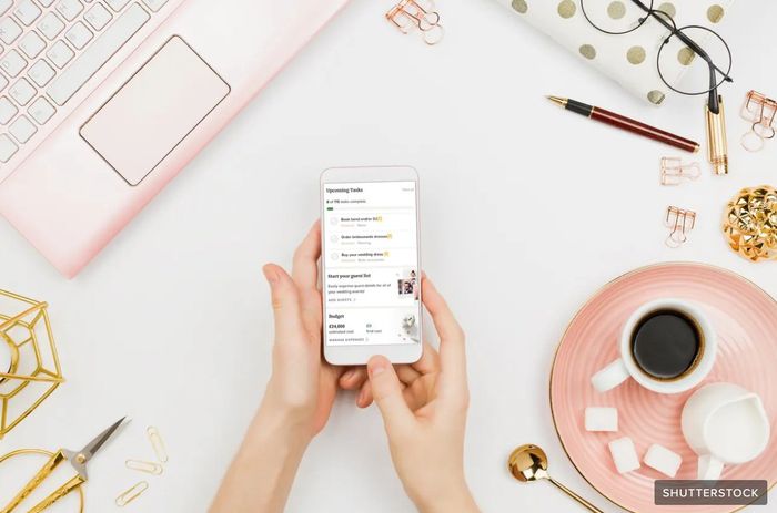 Where did you find the Hitched app? 📱 1