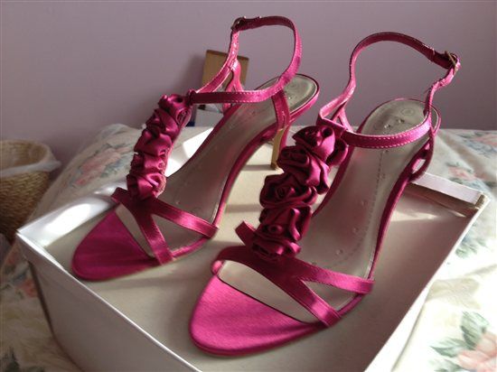 Lots of items from my beautiful wedding on saturday!!! please look!