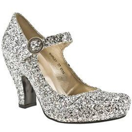 Re: lets all flash our wedding shoes!!!