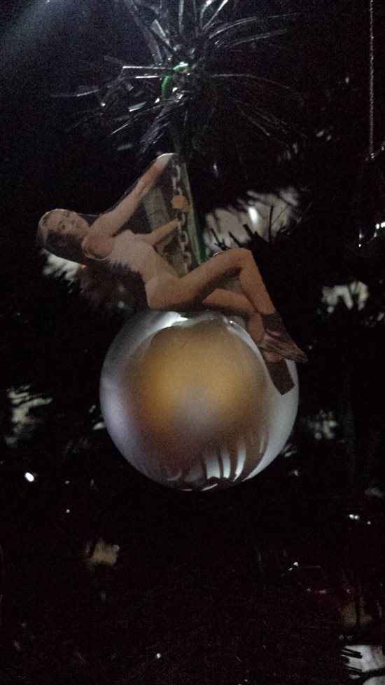 Sons DIY Christmas decoration