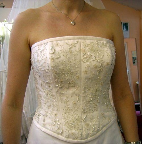 FS: Wedding dress size 11/12, Bridesmaid dresses x 2