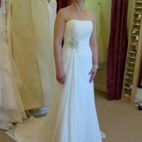 Re: Maggie Sottero Dresses - Who has one? Flashes please