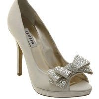 Re: Shoes - please flash me yours!