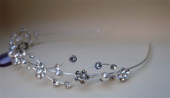 Rustic crafty wedding decor for sale - gold decorative jars / bottles, rustic hearts, sparkly headba