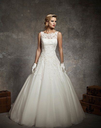 Re: Boat/bateau neckline dresses - Inspire me (*Flash* included)