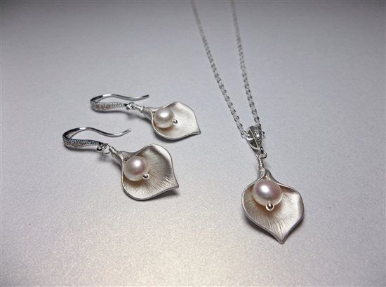 Jewellery suppliers - please help! *flash*