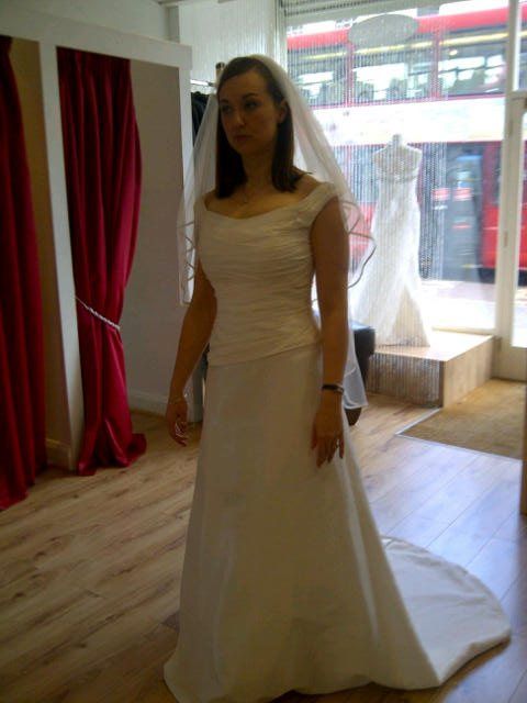 Size 12 ivory wedding dress - really flattering!