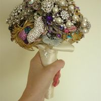 Brooch Bouquet Flash *and* Thank You To Sarah @ Posie!!