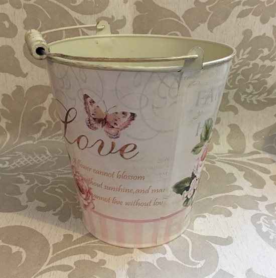 3 x Vintage style love buckets! Perfect for spring weddings.