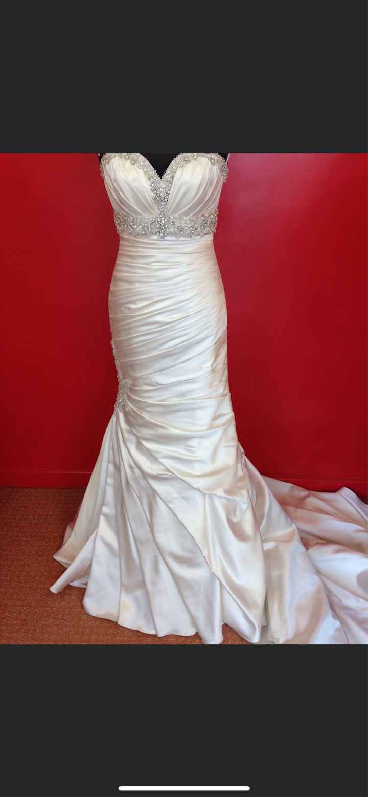 i found a picture of my dress, help locate it? - 1