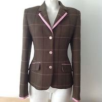 Re: Outfit help WP ref