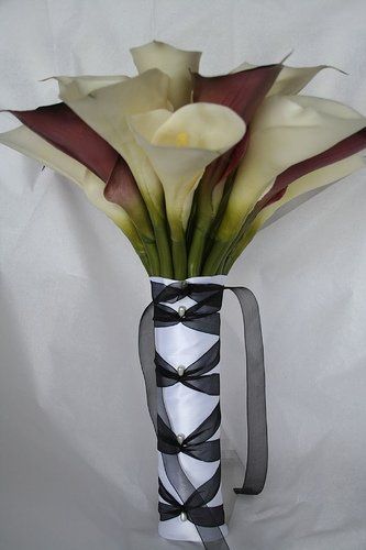 Re: Bouquet ideas, with burgundy?I'm stuck!