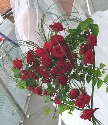Re: Bridal bouquet pic help please