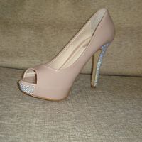 Re: Flash me your wedding shoes please