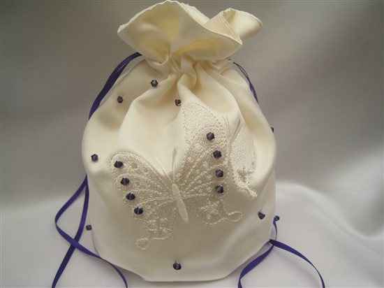 Re: Wanted Cadbury purple bits/butterfly bits/sweetie table bits!!