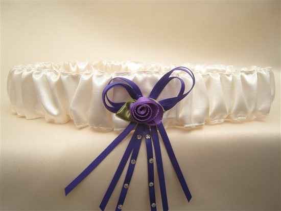 Re: advice on finding purple theme bits and bobs.....