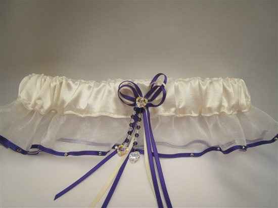 Re: advice on finding purple theme bits and bobs.....