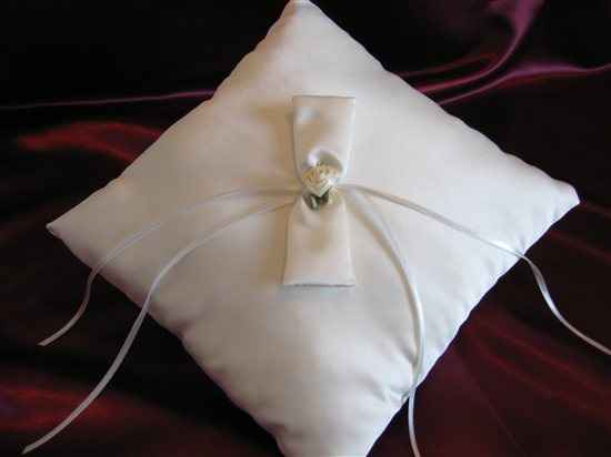 Re: ring cushion