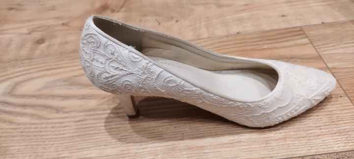 Free shoes - Leeds - 3