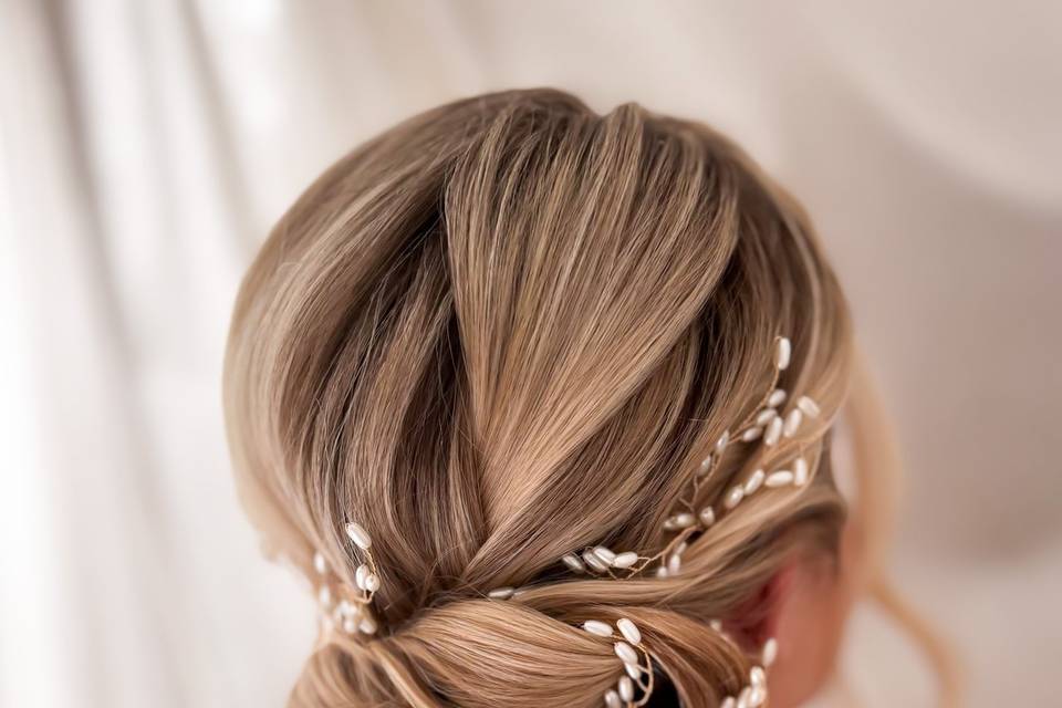 Textured low bun