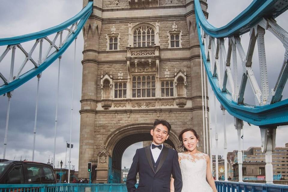 Vietnamese wedding dress