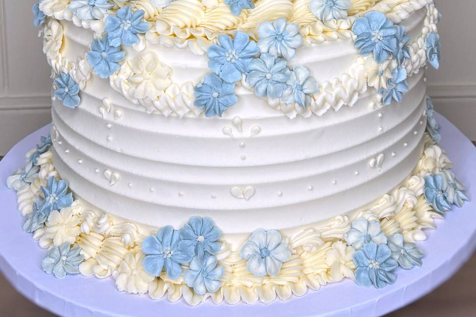 2 Tier Lambeth and Flowers
