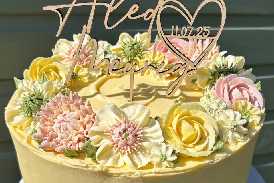 Single Tier Buttercream Flower