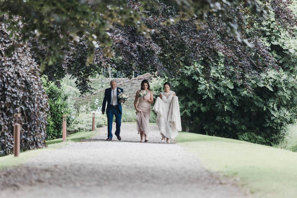 Bride arriving