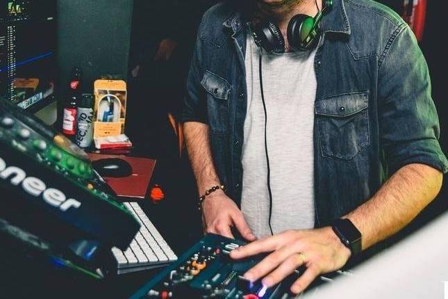 Ed - Club DJing