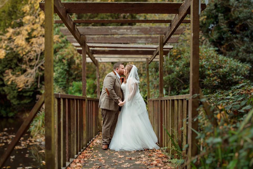 Bridge embrace